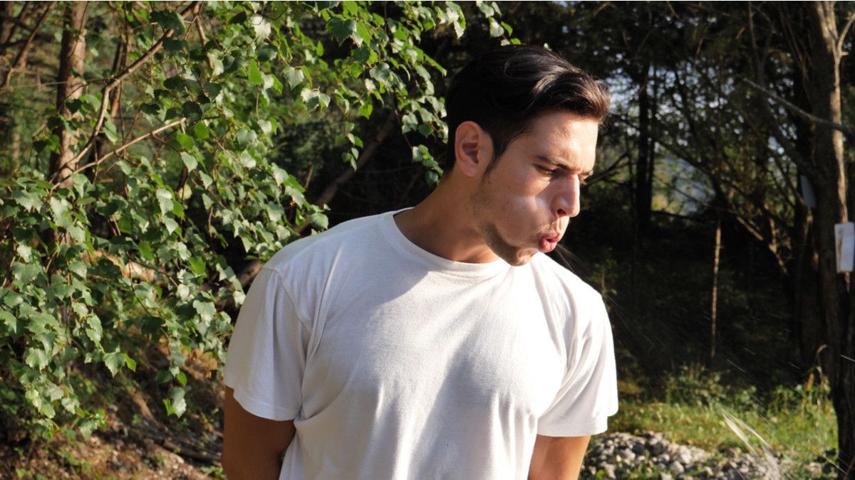 Dampak Buruk dari Kebiasaan Meludah Sembarangan