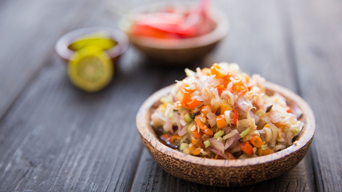 Pedas dan Segar, Ini Dia Fakta Sehat Sambal Matah