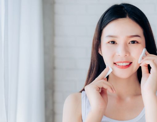 Mau Tahu, Ini Keuntungan Saat Tak Pakai Makeup Selama #DiRumahAja!