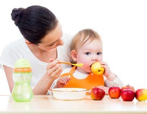 Si Kecil Lebih Suka Ngemil  Ketimbang Makan?