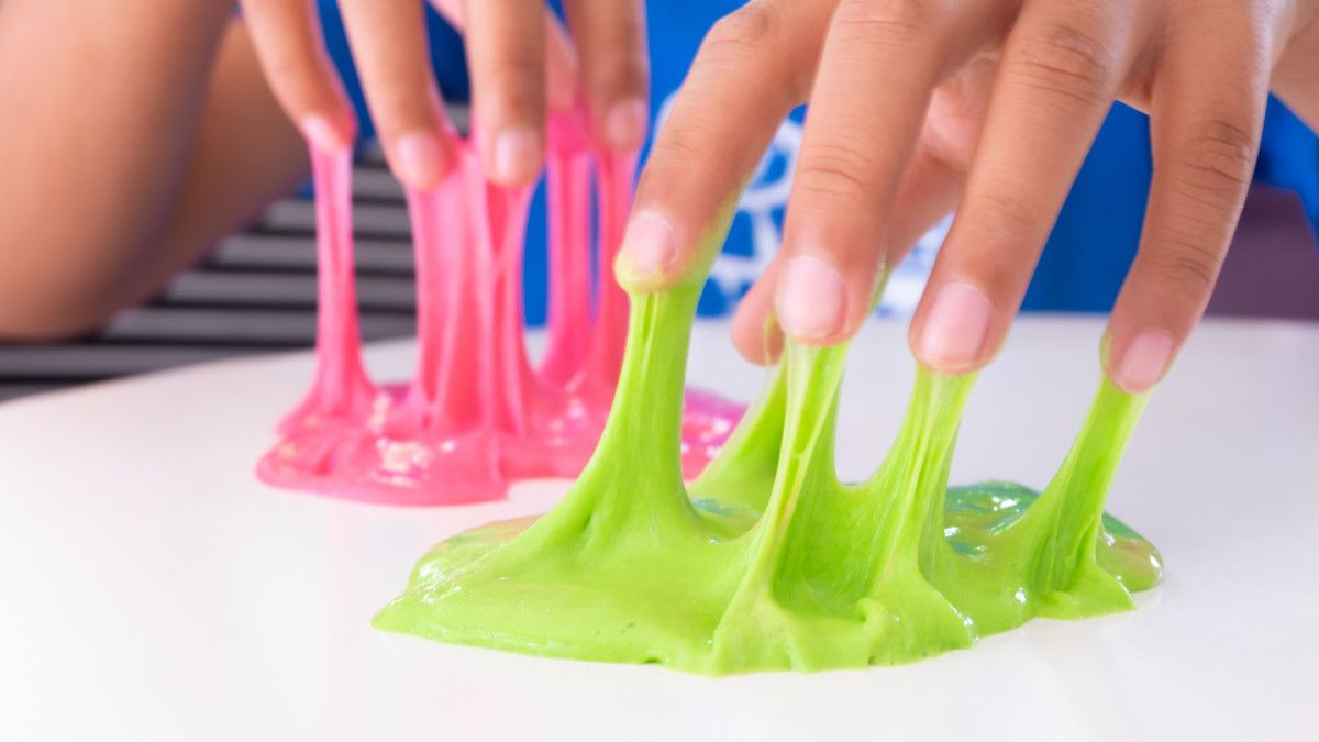 Perhatikan 4 Hal Ini Sebelum Memberi Anak Mainan Slime