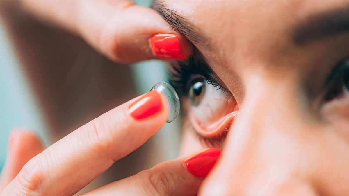 Penggunaan Softlens Dapat Menyebabkan Kanker Mata?