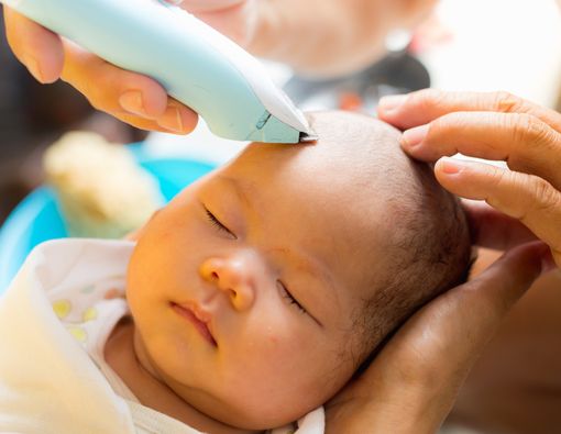 Perlukah Mencukur Rambut Bayi?