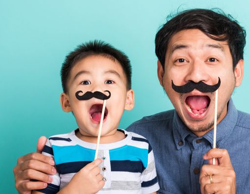 Fakta Psikologis Dad Jokes, Humor Receh yang Bikin Gemas