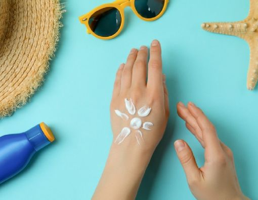 6 Kandungan Sunscreen yang Berbahaya dan Efeknya