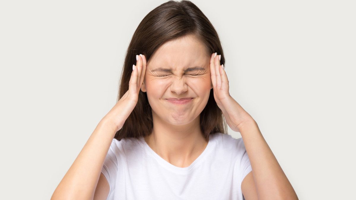 Sakit Kepala pada Siang Hari, Apa Penyebabnya?