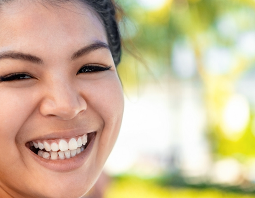 Cara Memutihkan Gigi dengan Jeruk Nipis