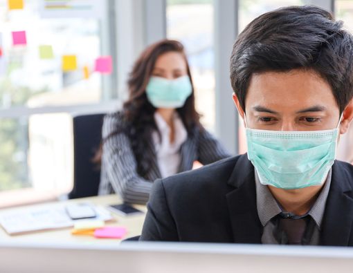 WFO di Tengah Pandemi? Tak Perlu Panik, Jaga Kesehatan dengan Vitamin C