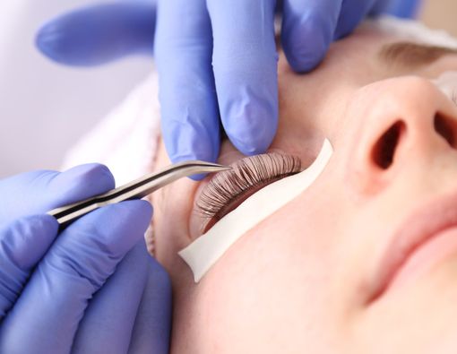 Mau Lash Lift? Kenali Dulu Efek Sampingnya