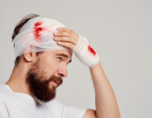 Waspada Pohon Roboh, Ini Pertolongan Pertama Luka Bila Sampai Tertimpa