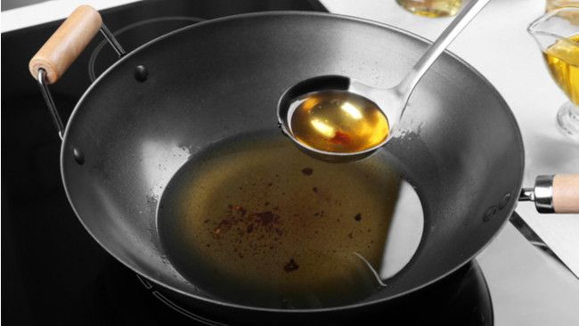 Pakai Minyak Goreng Bekas Bisa Picu Kanker Payudara?