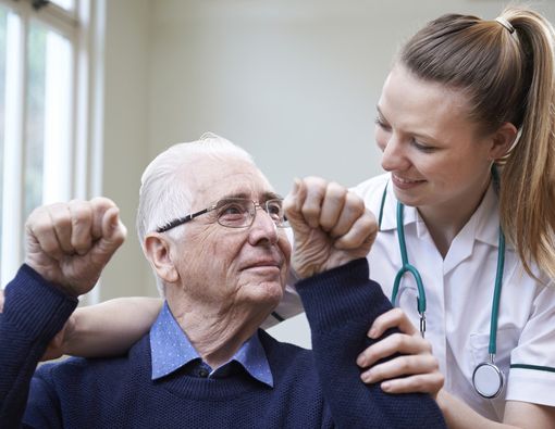 Lumpuh Akibat Stroke, Bolehkah Dipijat?