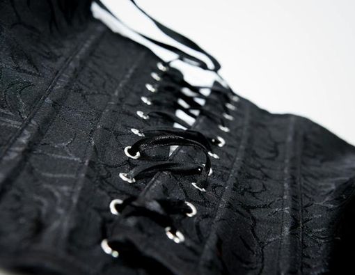 Amankah Penggunaan Korset Pelangsing?