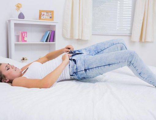 Inilah Akibat Memakai Celana Jeans Ketat bagi Wanita