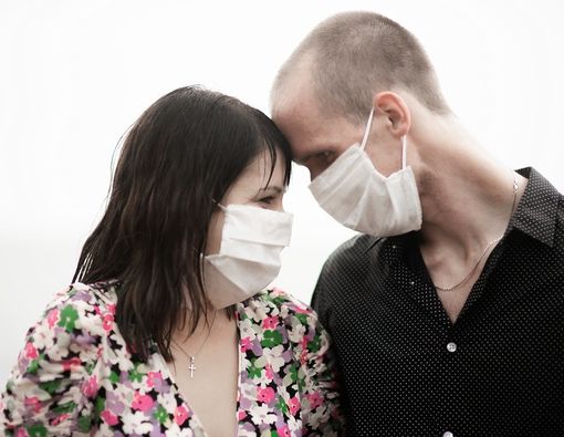 Bolehkah Berhubungan Seksual Saat Jalani Isoman COVID-19?