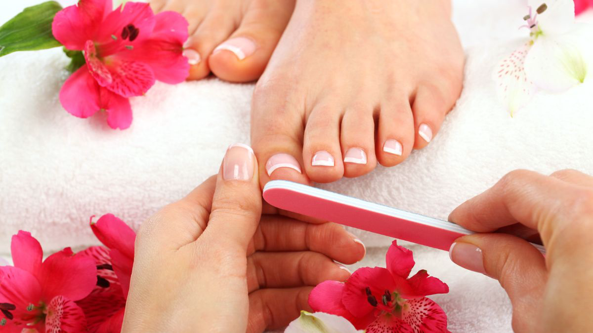 Manfaat Manicure dan Pedicure 