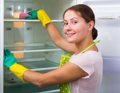 Kiat Jitu Agar Kulkas Bebas Kuman dan Bau