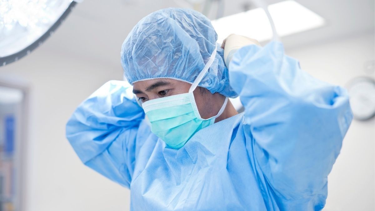 Perbedaan Masker Bedah dan Respirator untuk Cegah COVID-19