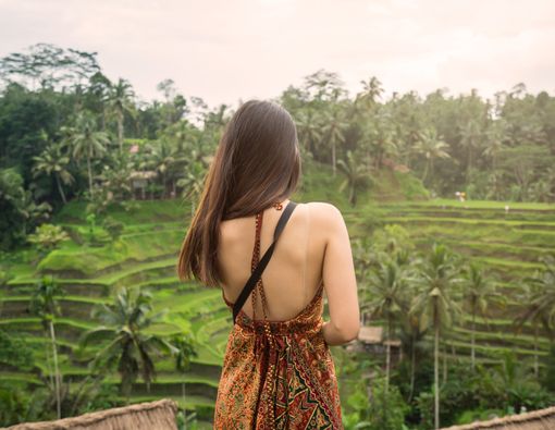 Kulit Wanita Indonesia, Lebih Perlu Pelembap atau Tabir Surya?