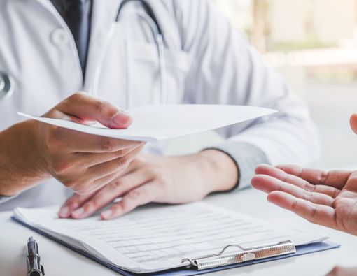 Pasien Minta Diresepkan Antibiotik, Ini yang Akan Dokter Lakukan!