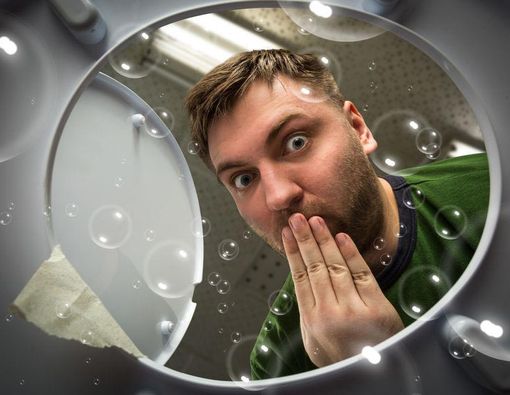 Bagaimana Cara Mengatasi Kencing Berbusa?