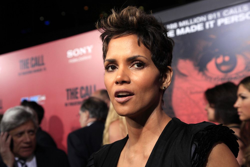 Rahasia Awet Muda Halle Berry Ada dalam Makanan Ini