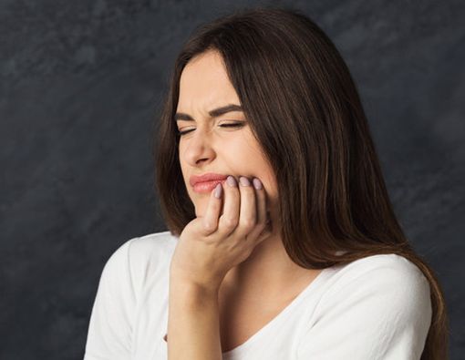 Kenali Penyebab Gigi Berlubang