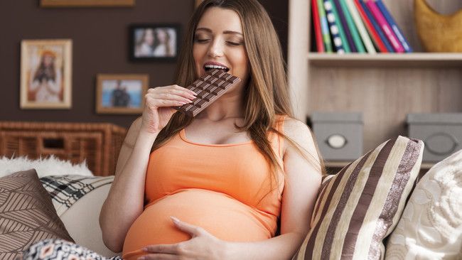 Amankah Ibu Hamil Makan Cokelat?