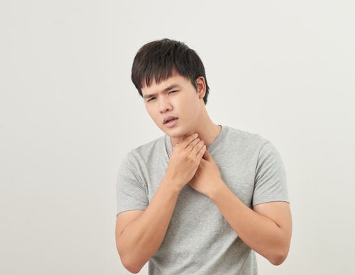 Radang Tenggorokan atau Difteri? Kenali Bedanya!