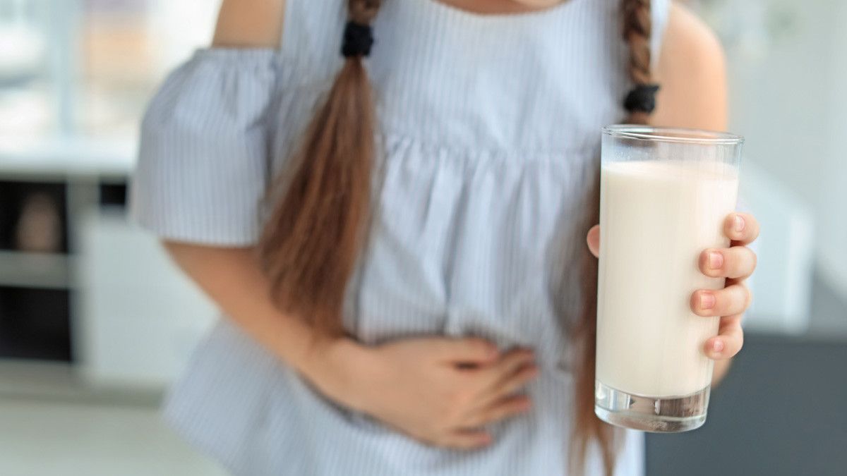 Cara Tepat Atasi Alergi Susu Sapi pada Si Kecil