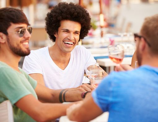 Benarkah Orang Humoris Lebih Panjang Umur?