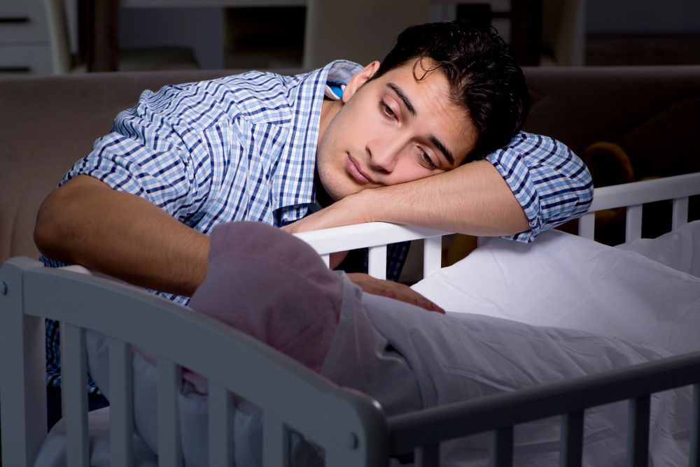 Kenali Gejala Depresi Pasca Kelahiran pada Ayah Baru
