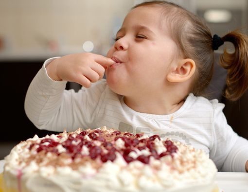 Ketika si Kecil Suka Makanan Manis