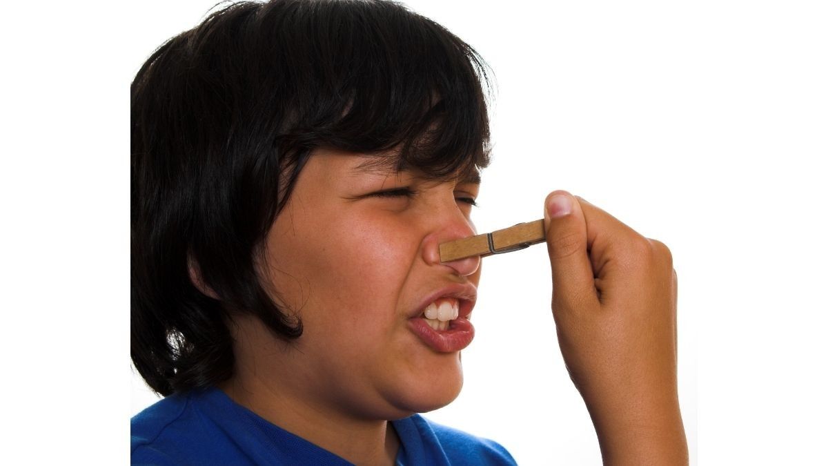 Bahaya Pakai Penjepit Hidung agar Mancung