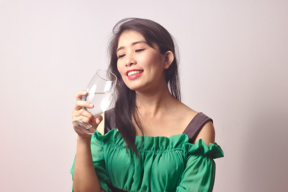 Cukup Minum Air Putih, Cegah Infeksi Kandung Kemih