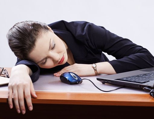 Awas, Sering Kerja Lebih dari 10 Jam Sehari, Picu Risiko Stroke!