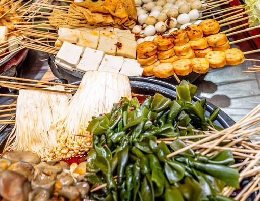 6 Makanan Penyebab Tipes yang Perlu Diwaspadai