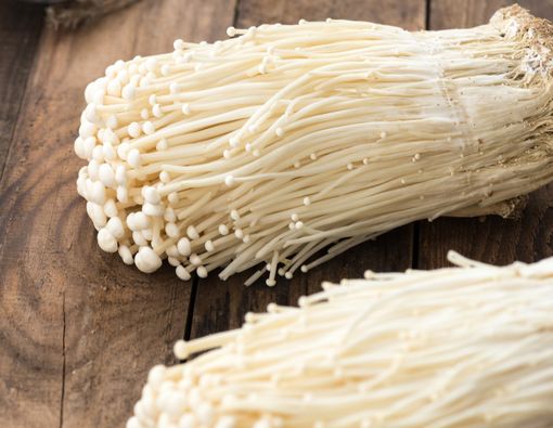 Jamur Enoki Bisa Turunkan Risiko Kanker, Benarkah?
