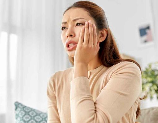 Ketahui 8 Cara Menghilangkan Sakit Gigi Sampai ke Telinga