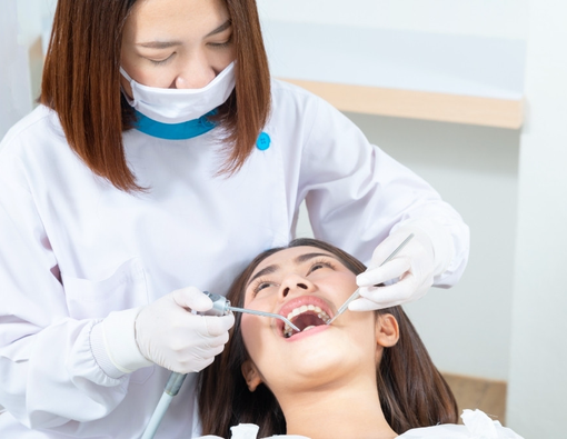 Penyebab Penurunan Gusi yang Jarang Diketahui