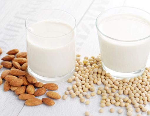 Susu Almond vs Susu Kedelai, Mana yang Lebih Baik?