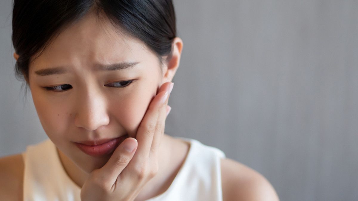 Ibuprofen vs Asam Mefenamat, Mana Lebih Ampuh Atasi Sakit Gigi?