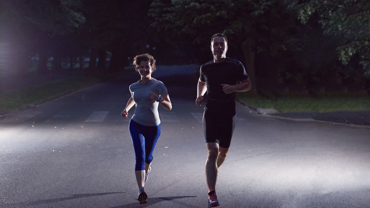 Aktivitas Malam Hari yang Bisa Turunkan Berat Badan