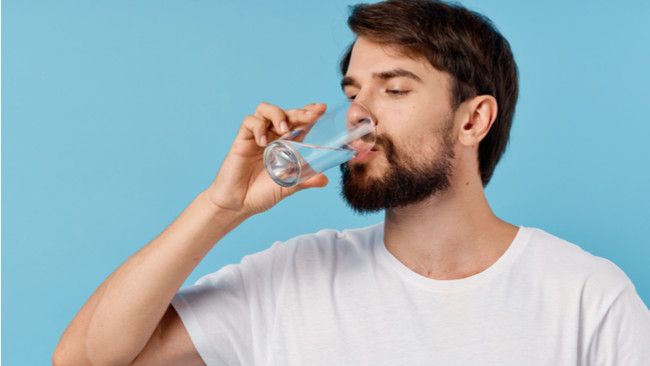 Cukupkah Sahur Hanya Minum Air Putih?