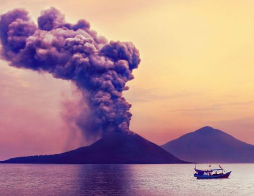 Awas, Gunung Agung di Bali Berpotensi Meletus!
