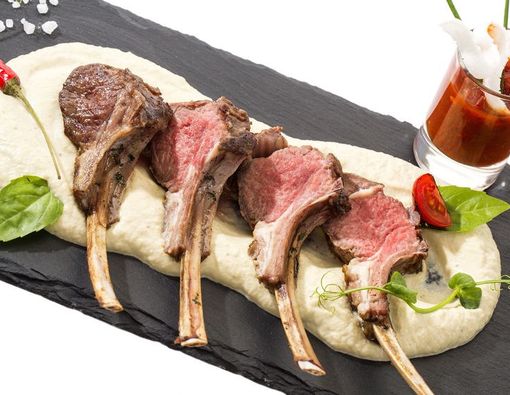 Jangan Khawatir, Makan Daging Kambing Tidak Bikin Darah Tinggi