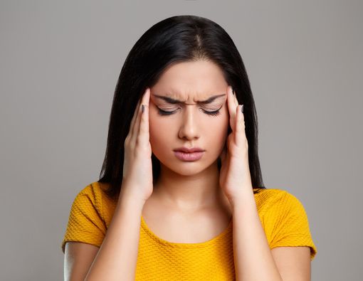 Redakan Migrain, Pilih dengan Akupunktur atau Akupresur?