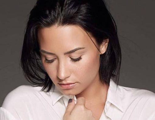 Diduga Overdosis Heroin, Demi Lovato Dilarikan ke Rumah Sakit