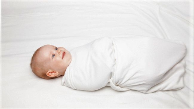 Pro dan Kontra soal Membedong Bayi