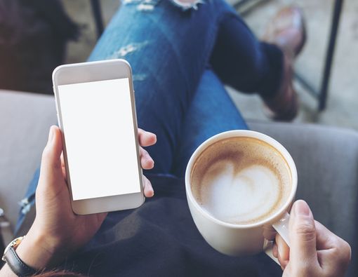 Ponsel di Pinggang Berpotensi Osteoporosis